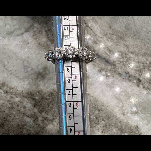 New 18k Rose gold & 925 Sterling Silver Anniversary band. 💍🤍 - Picture 3 of 9